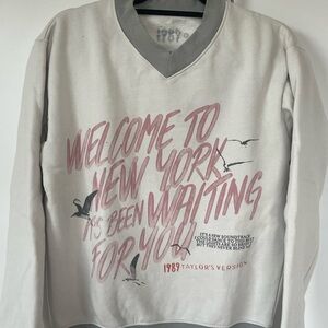Taylor Swift “Welcome to New York” Ribbed v Neck Sweatshirt
